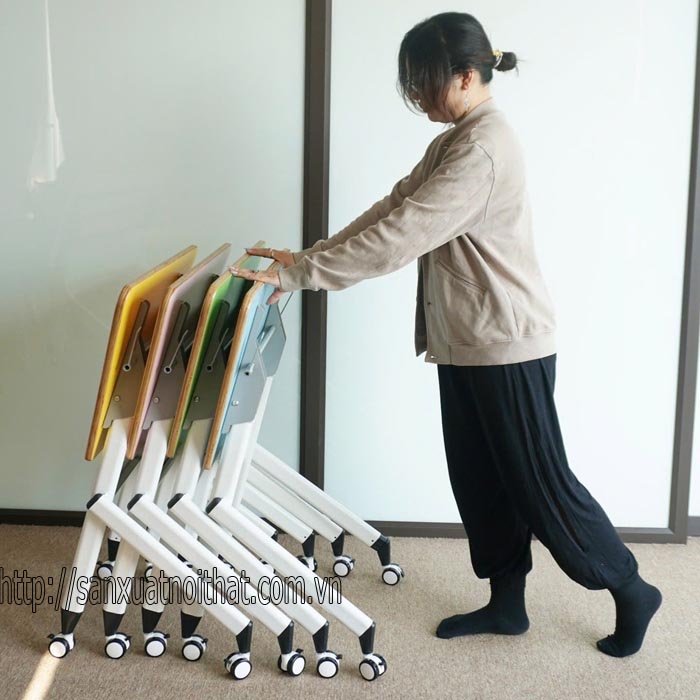 Bàn học gấp gọn có bánh xe EDU11