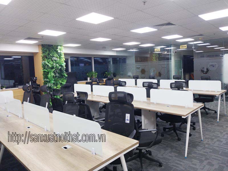 Vách ngăn kính VNK2