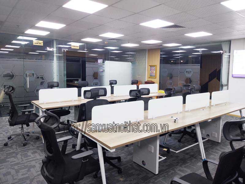 Vách ngăn bàn làm việc văn phòng VNK2-4