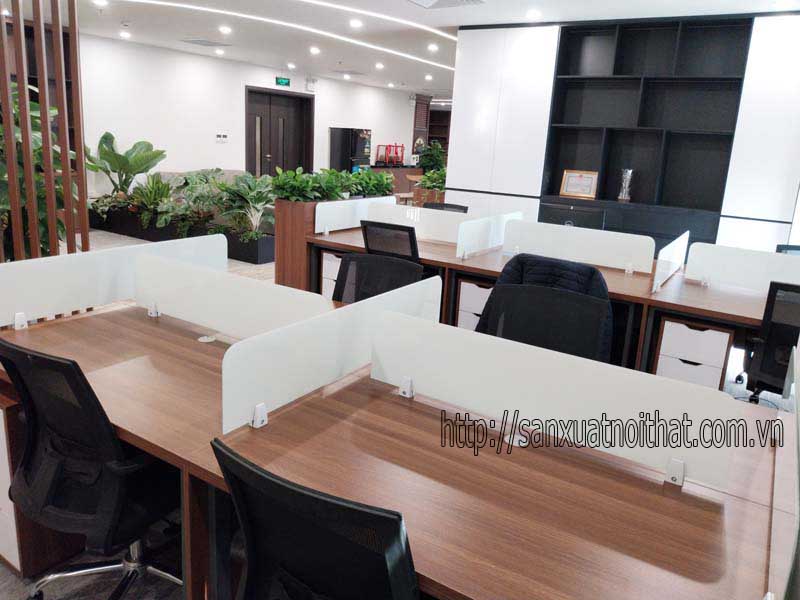 Vách ngăn bàn làm việc văn phòng VNK2-2