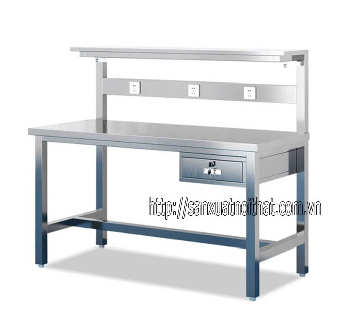 Bàn thao tác công nghiệp khung mặt đều bằng inox