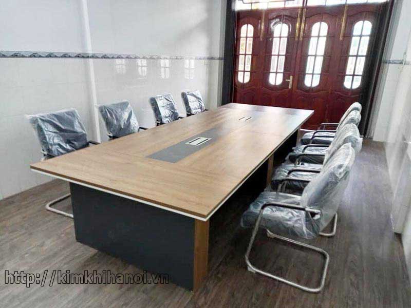 Hộp điện âm bàn làm việc TBE205