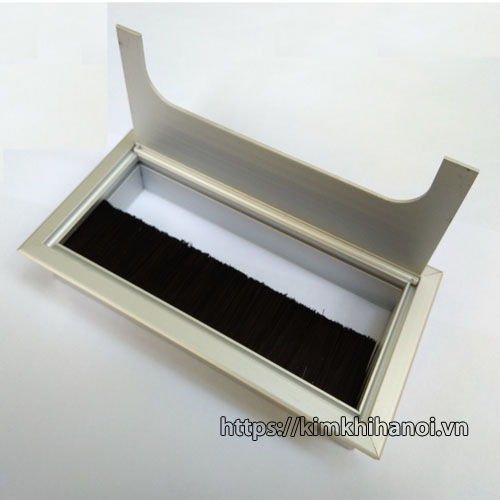 Hộp điện âm bàn làm việc TBE103