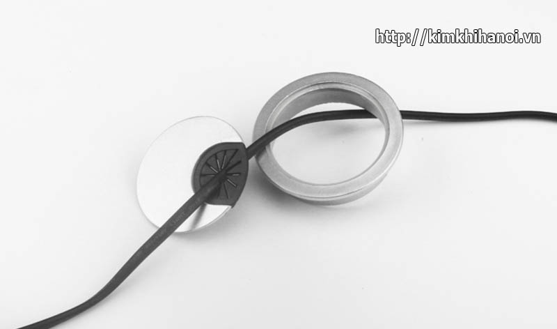 Nắp chụp luồn dây điện bàn làm việc TBEΦ60
